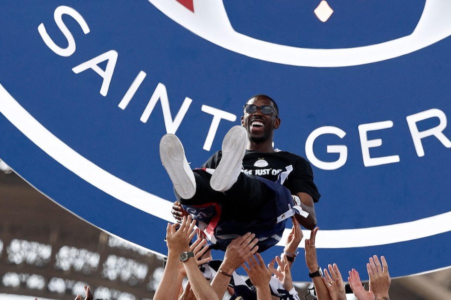 Ousmane Dembélé festejando la Champions con el PSG